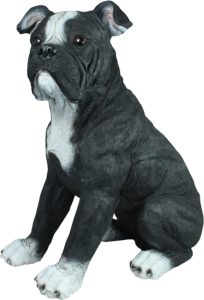 Amerikanische Bulldogge Hundefigur lebensgroß sitzend