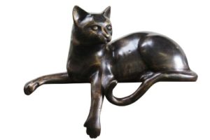 Bronzefigur sitzende Katze, Kantenhocker