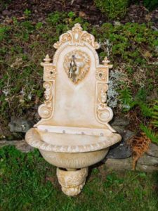 Antikes Gusseisen Waschbecken Wandbrunnen Löwenmotiv