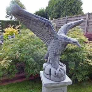 Steinfigur Falke - Steinguss Adler