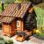 Große Wassermühle aus Holz