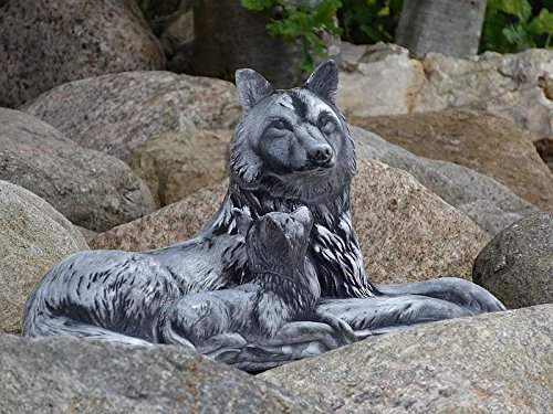 Wölfin mit Baby Wolf Steinfigur