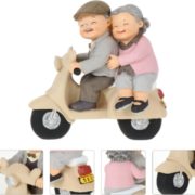 Oma und Opa auf Moped - Gartendeko Figuren